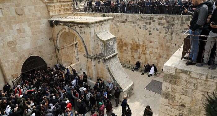 Police arrest, release senior Muslim official in Jerusalem