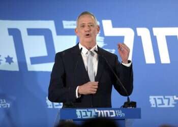 Gantz: Joining a government under Netanyahu 'not on the horizon'