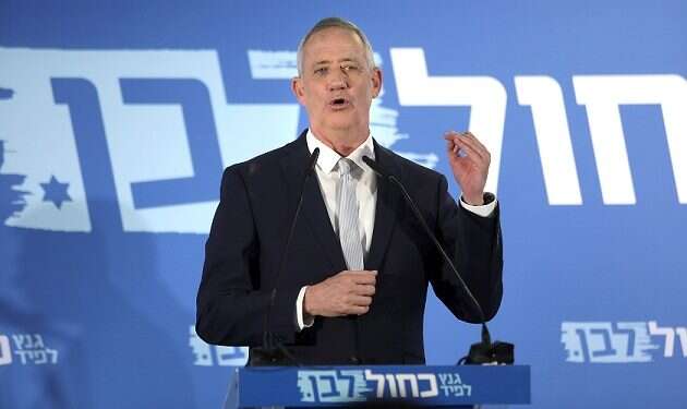 Gantz: Joining a government under Netanyahu 'not on the horizon'