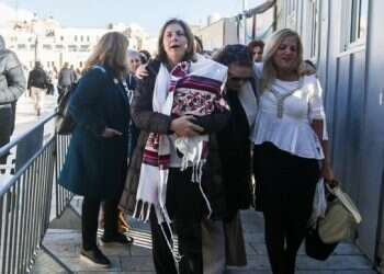 Women of the Wall say they were 'abandoned' in clashes