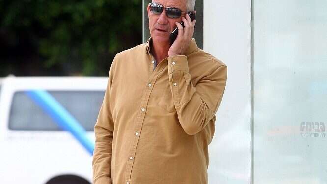 'Benny Gantz, what are you hiding from the Israeli public?'