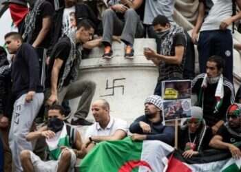 Nearly 30% of Germans believe Jews use 'dirty tricks,' poll finds