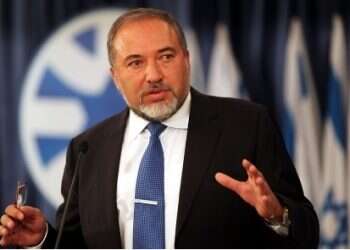 Ministers back bill to deduct terrorists' stipends from PA taxes