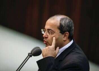 Israeli Arab MK Tibi urges Arabs to settle in Jewish towns