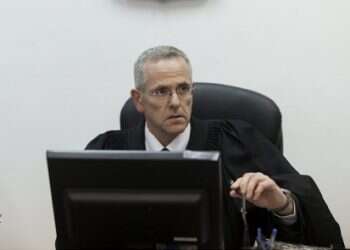 Supreme Court justice dodges Palestinian hammer attack near settlement