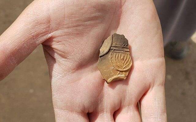 2,000-year-old menorah discovered near Beersheba