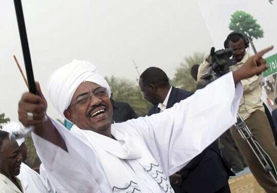 Thousands protest in Sudan capital, demand civilian rule