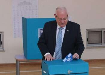 President Rivlin, politicians cast their votes