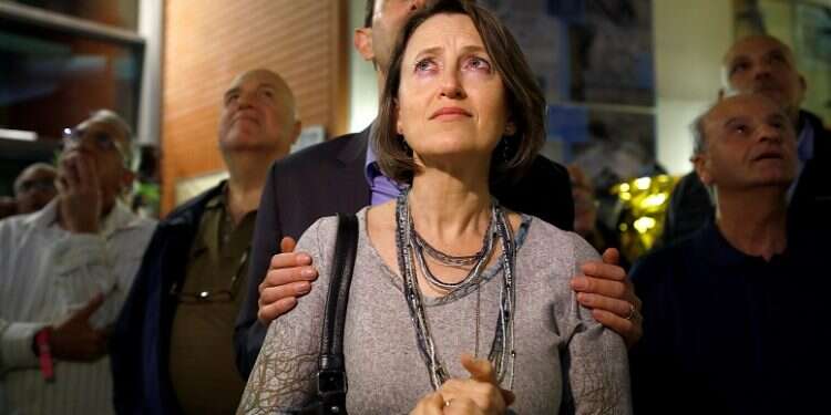 Israeli spacecraft crash lands on moon's surface