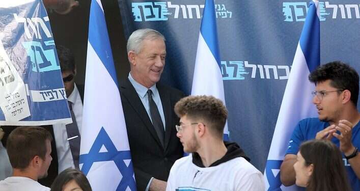 Gantz: Nothing is final yet; Bennett: The soldiers will decide my fate