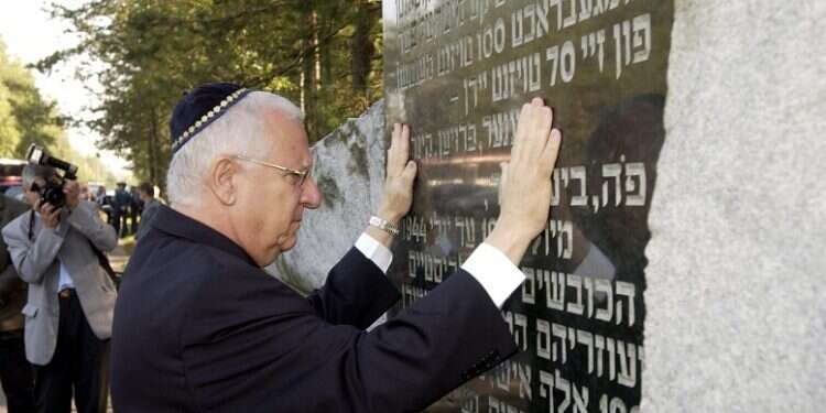 Lithuanian Jews slam Holocaust center's faulty info