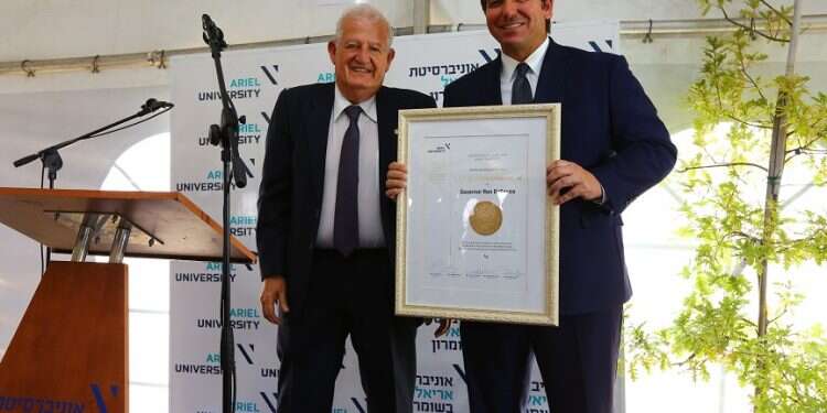 Florida governor forges new ties, makes history on Israel visit