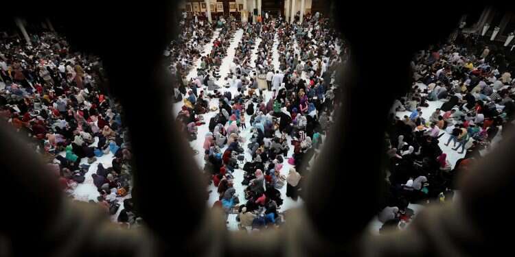 4 arrested in Malaysia suspected of plotting Ramadan attacks