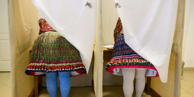 European voters elect new parliament as nationalism mounts