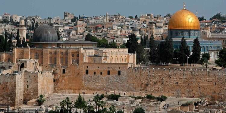 Contentious Jerusalem cable car to Old City gets green light