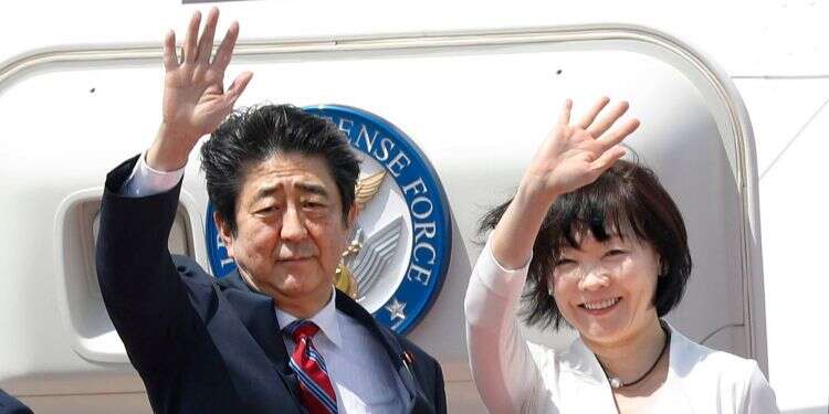 Japan's PM Abe arrives in Iran on historic visit