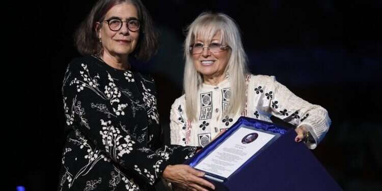 Aliza Arens and Dr. Miriam Adelson Late Defense Minister Moshe Arens awarded posthumous citation for services to nation