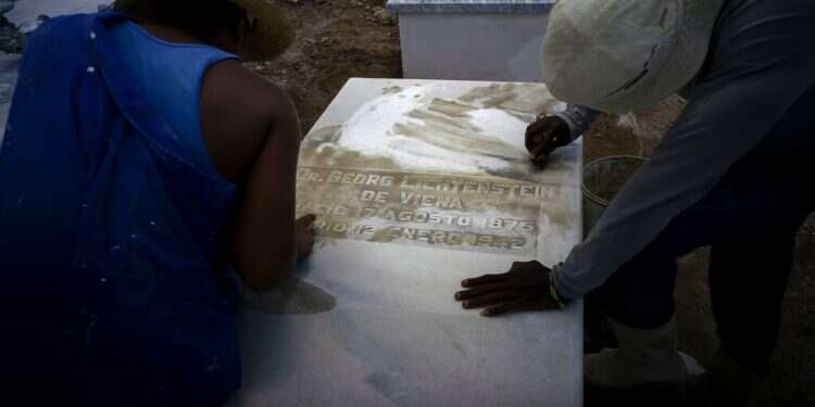 Oldest Jewish cemetery in Cuba renovated in honor of Havana's 500th anniversary