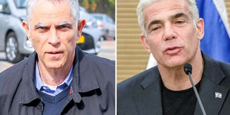 Yedioth Ahronoth publisher Arnon Mozes and Yesh Atid leader Yair Lapid Yedioth's publisher admits talking with Yesh Atid chief about anti-Israel Hayom bill