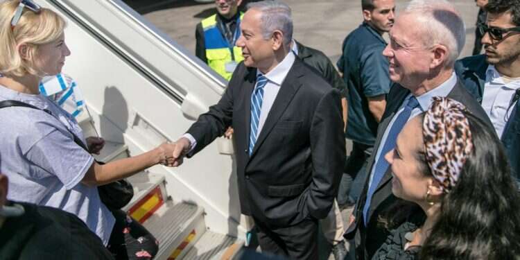 Israel welcomes 121 new immigrants from Ukraine