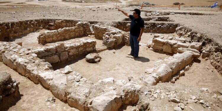 Archaeologists find mosque dating back to Islam's arrival in Holy Land