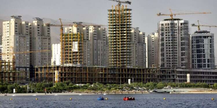 US sanctions squeeze Iran middle class, upend housing sector