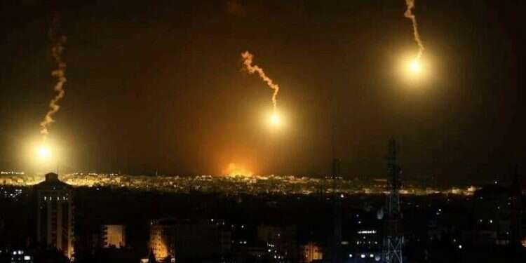 Flares over the Gaza Strip amid Israeli airstrikes in Gaza, early Thursday Israel strikes Hamas targets in Gaza following rocket fire on south