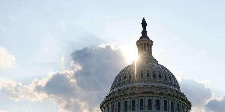 88 US senators call on Poland to pay Holocaust victims for property stolen by Nazis