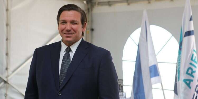 Florida governor: I asked for no storms in Western Wall prayer