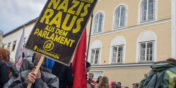 Austrian authorities invite submissions by architects over future of Hitler birth house