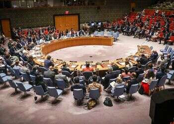 US says anyone who 'touches' Iran tanker risks US sanctions