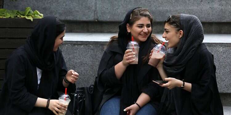 Iranian women defy prison threats by sending veil videos