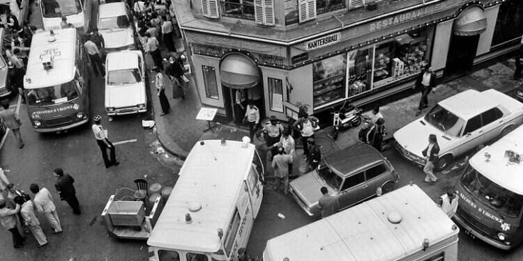 Report: Ex-French spy chief made deal with 1982 Jewish deli bombers