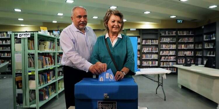 Lieberman vows to only join unity government with Likud, Blue and White