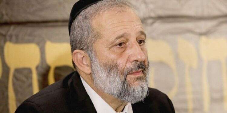 Shas leader Deri calls on Blue and White to join unity government