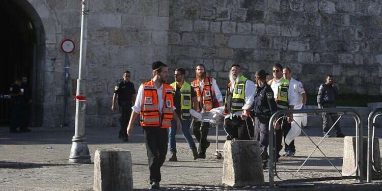 Police nab suspect in attempted stabbing in Old City of Jerusalem