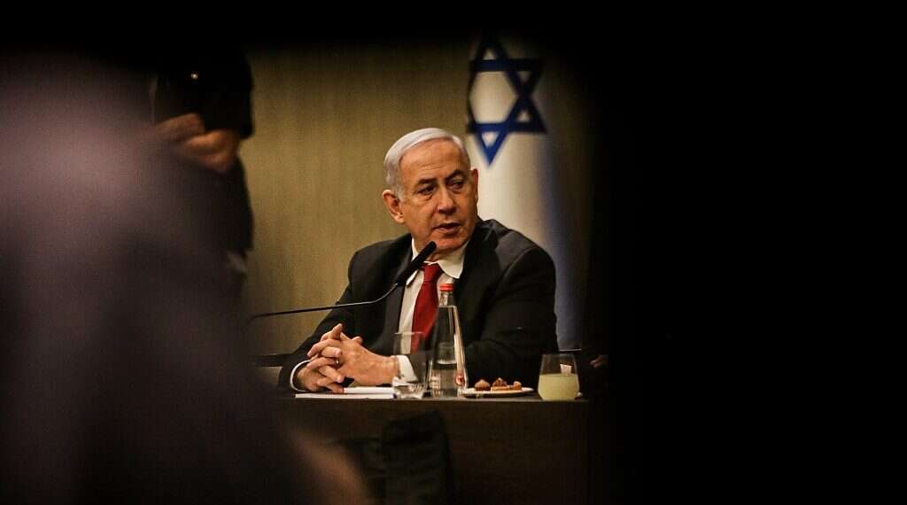 Le Premier ministre Benjamin Netanyahu Le Likud hésite à retourner son mandat de peur que Gantz ne forme un gouvernement minoritaire