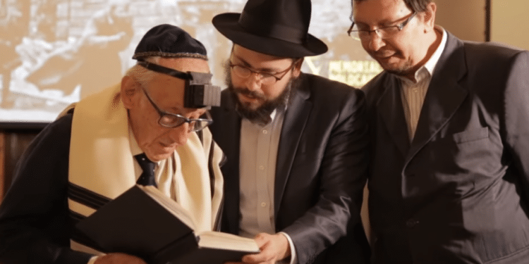 Man recognized as only Brazilian-born Holocaust survivor celebrates bar mitzvah at age 91