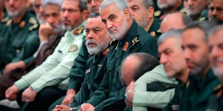 Head of the Revolutionary Guard's foreign wing, or Quds Force, Gen. Qassem Soleimani, center, attends a meeting of a group of the Guard members with Supreme Leader Ayatollah Ali Khamenei in Tehran Study: Iran's proxy groups give it military advantage over US and US allies in Middle East