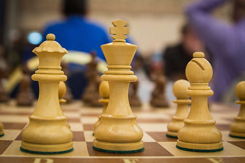 Iran's 16-year-old chess grandmaster wants to change nationality to play  vs. Israelis –