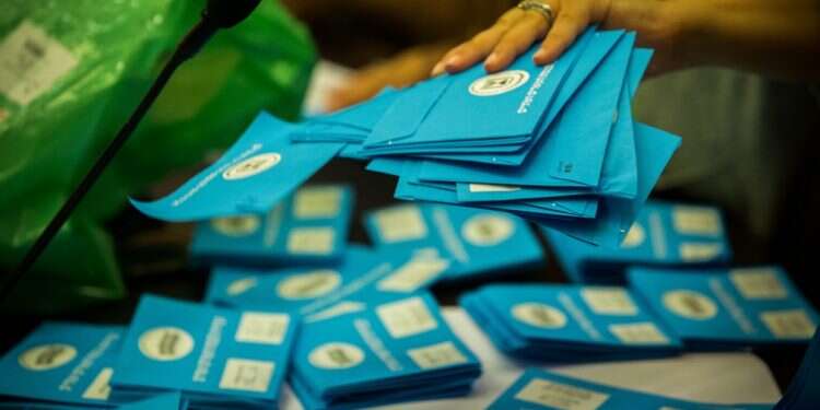 Knesset begins voting to dissolve itself, paving way to another election