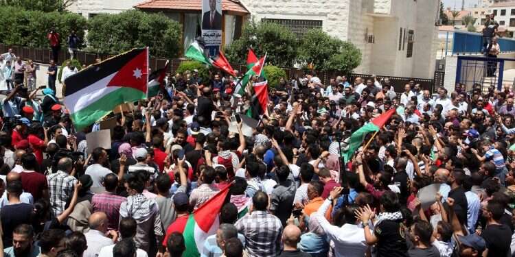 Jordanians protest gas deal with Israel