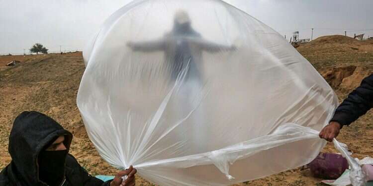 IDF hits Hamas sites in Gaza in response to incendiary balloons