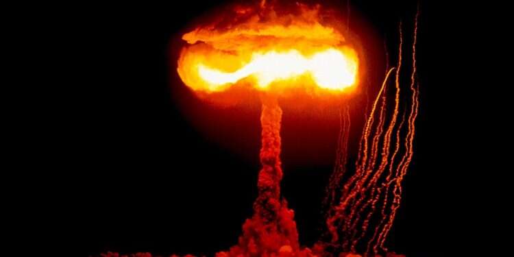 What would happen if a nuclear bomb fell on Tel Aviv?