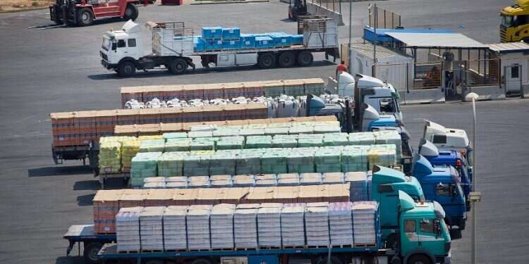 Israel bans Palestinian agricultural exports via Jordan