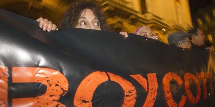 Filmmaker who wouldn't sign Georgia's Israel oath sues state