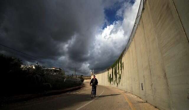 Some Israeli Arabs fear Trump plan will put them under PA control