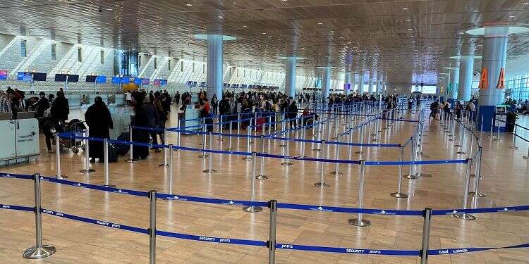 Fears of Coronavirus slowly closing Israel's skies