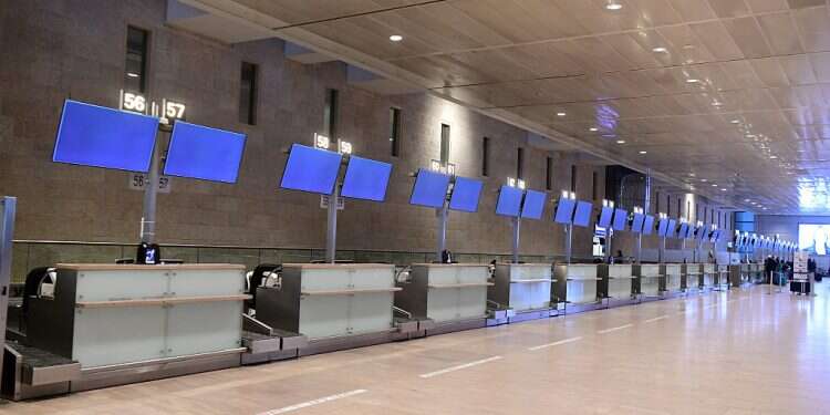 Israel imposes 2-week quarantine on all tourists, returning citizens