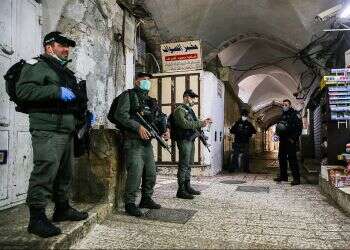 Cabinet orders IDF to assist police in enforcing virus lockdown